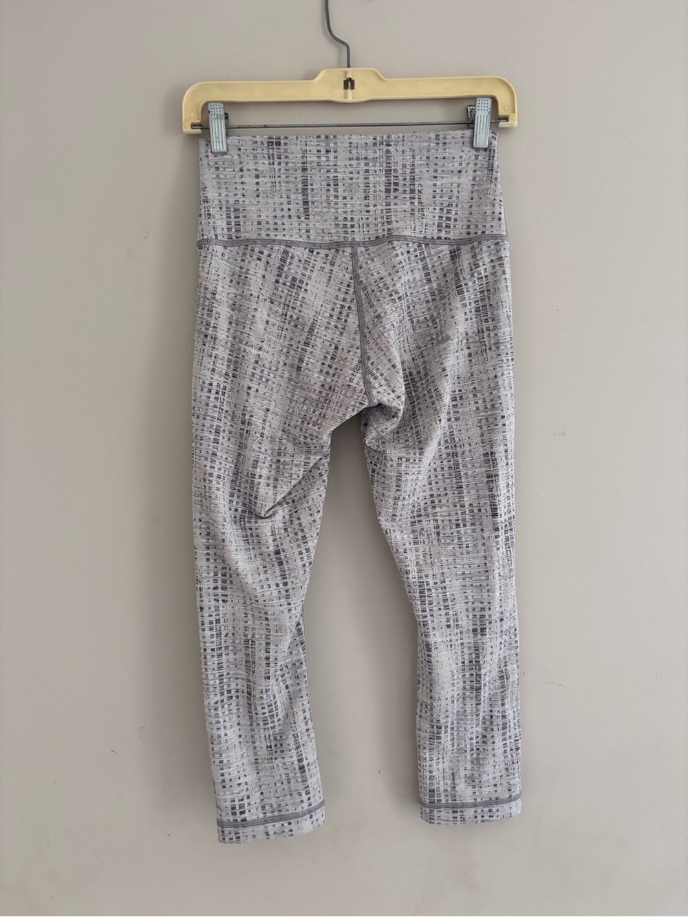 Lululemon Gray purple Patterned High-Waist align crop Leggings